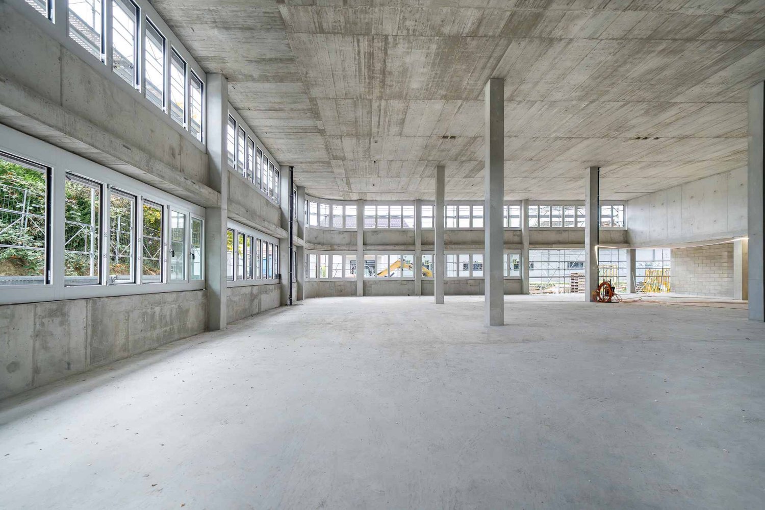 70m² commercial