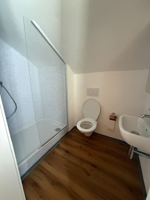 1 room single room, Foto 3 von 5