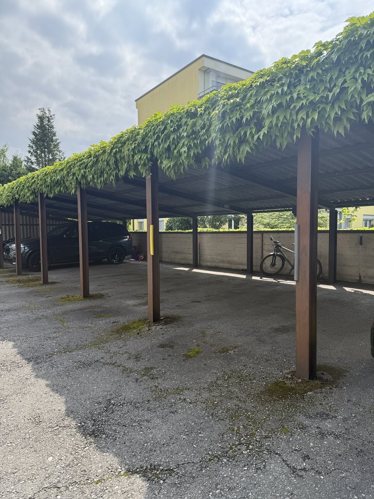 Covered slot, Foto 1 von 3