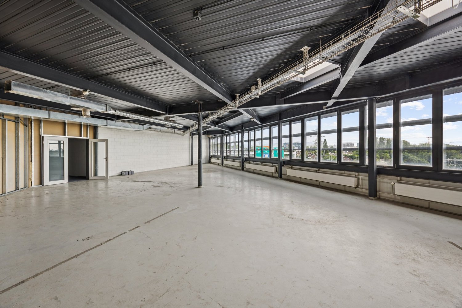 410m² commercial