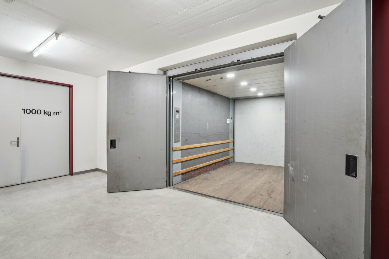 194m² commerciale