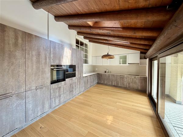 6-Zimmer-Dachwohnung, Foto 6 von 10
