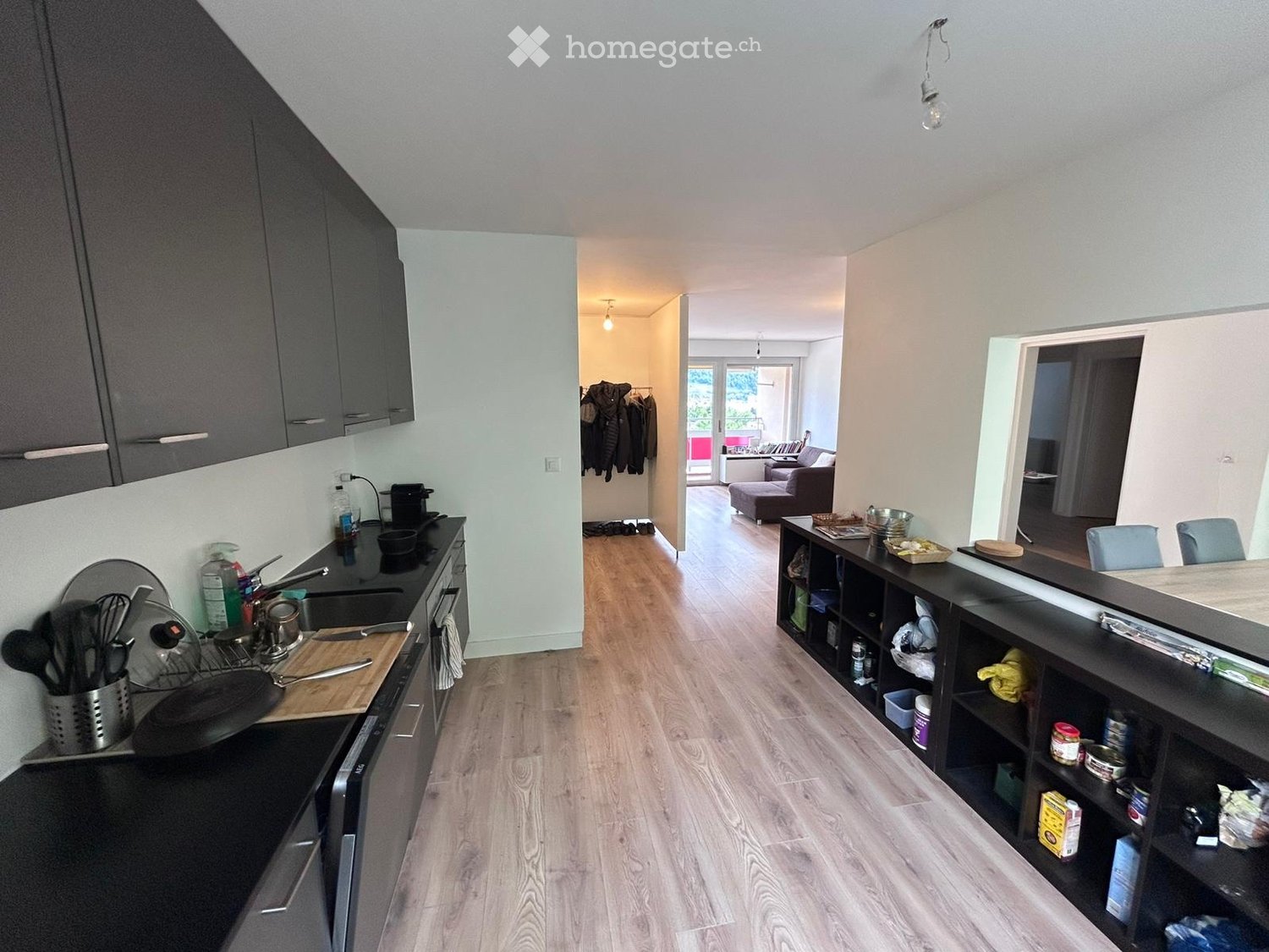 5 rooms apartment