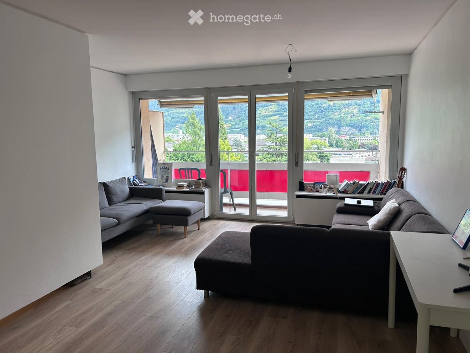 5 rooms apartment