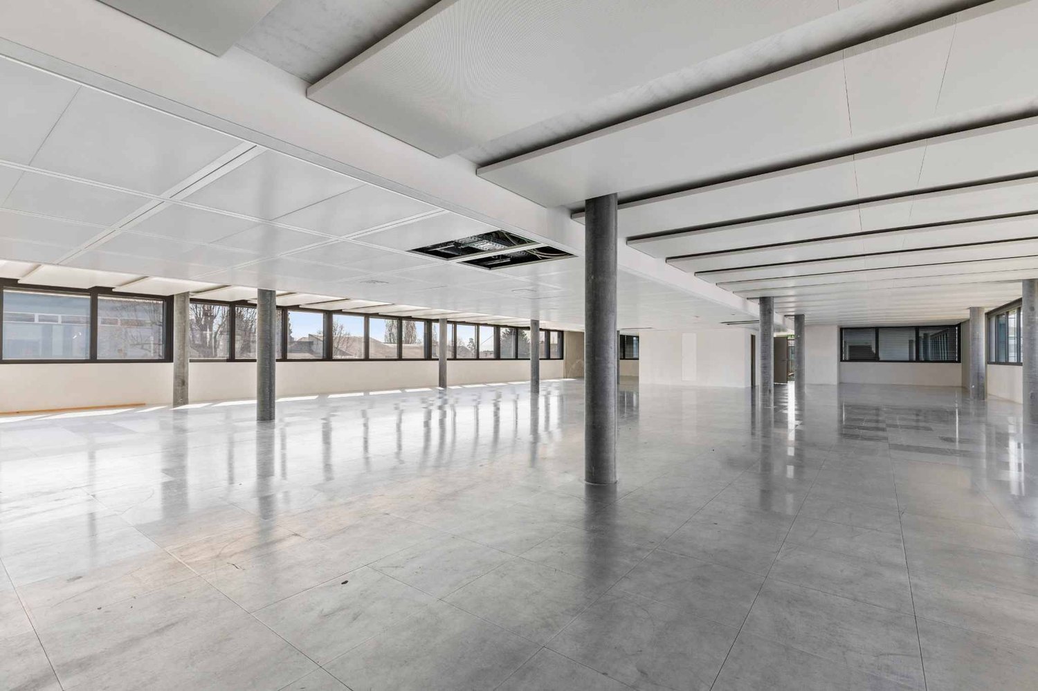 687m² Büro