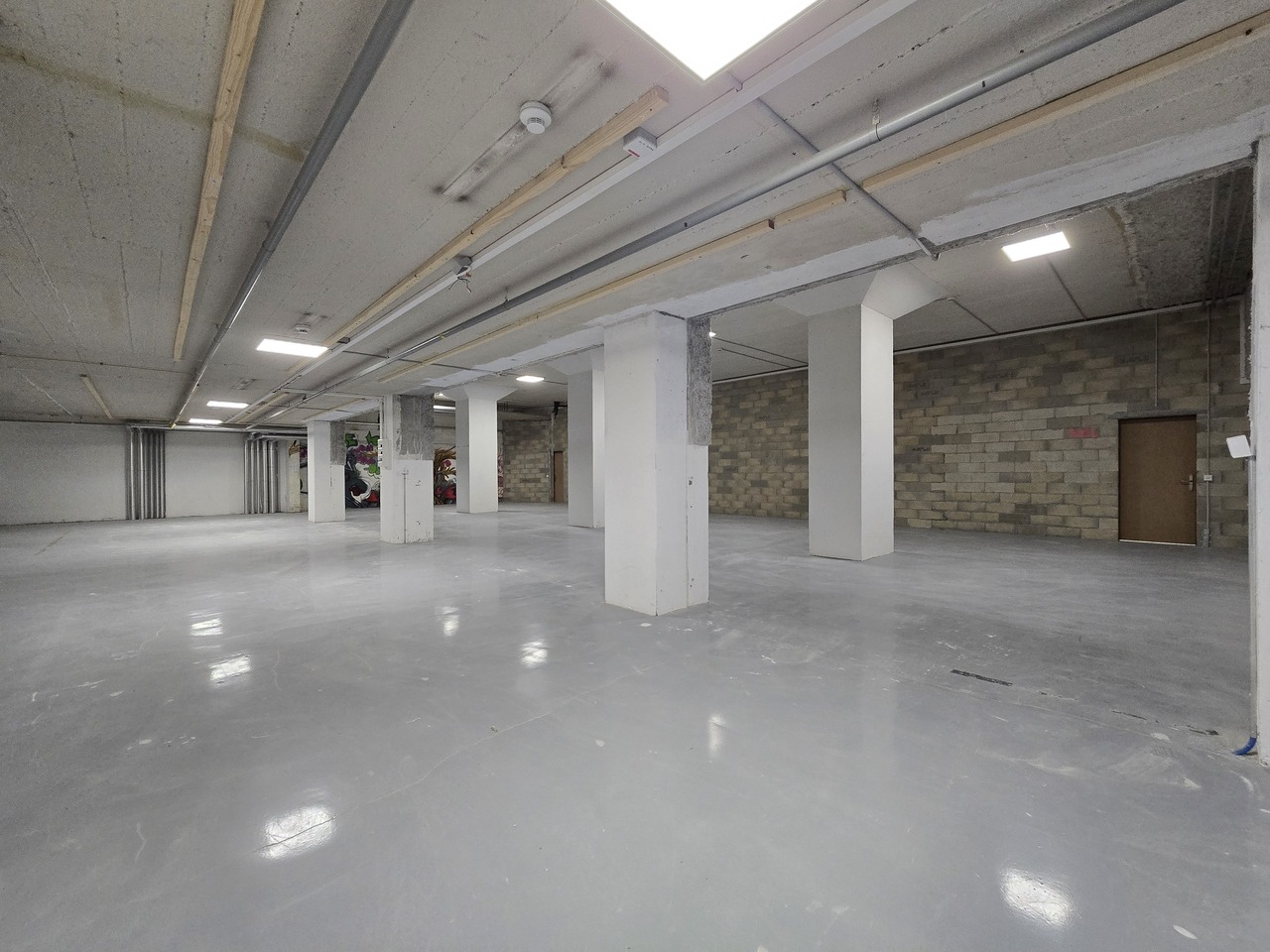 143m² deposito