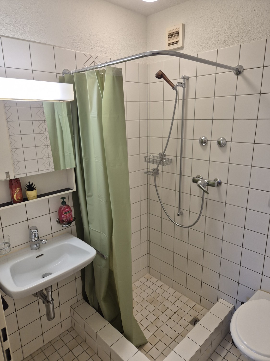 Room in a shared flat, Foto 3 von 4