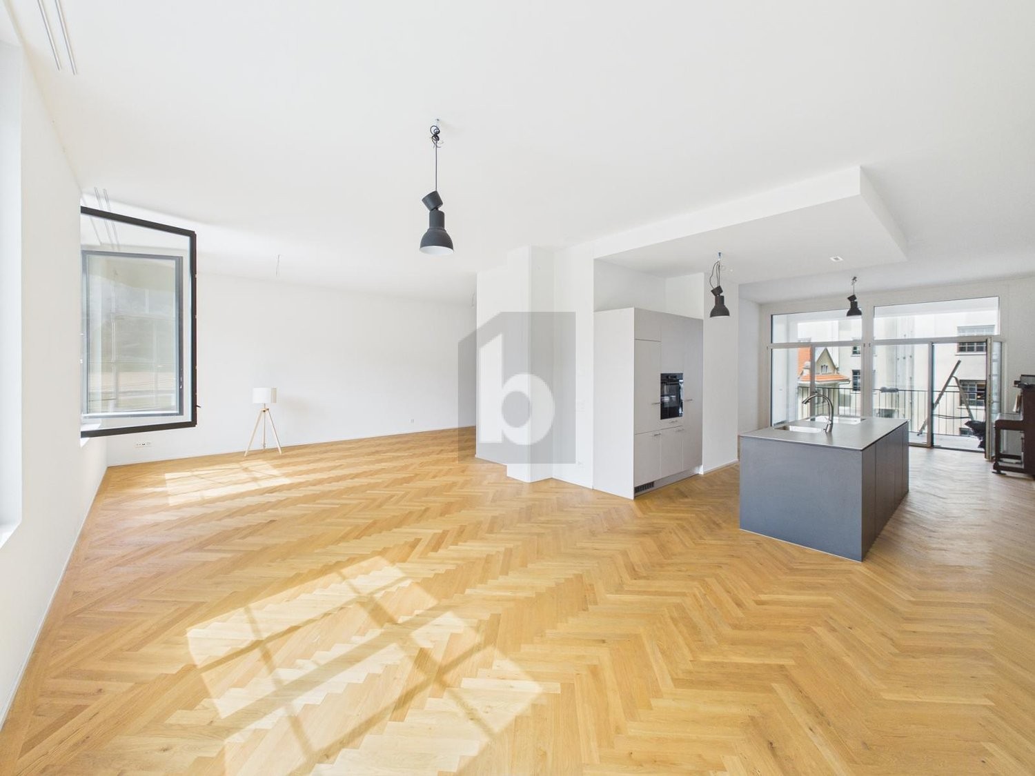2 rooms loft, Foto 1 von 4