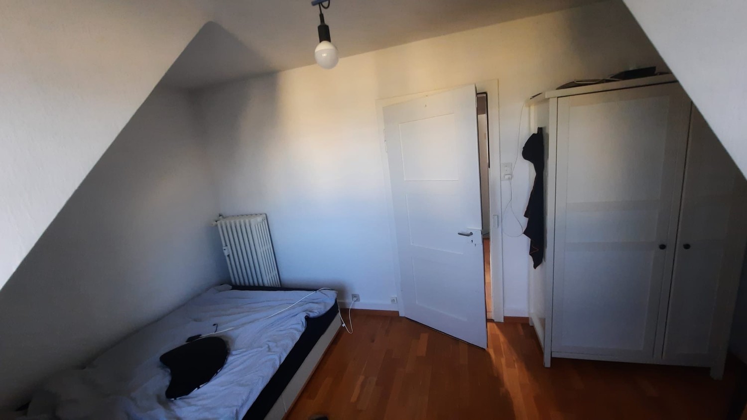 Chambre dans un appartement partagé