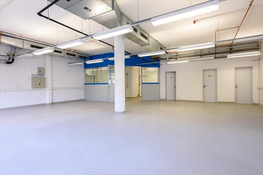 ufficio di 237m², foto 3 di 6