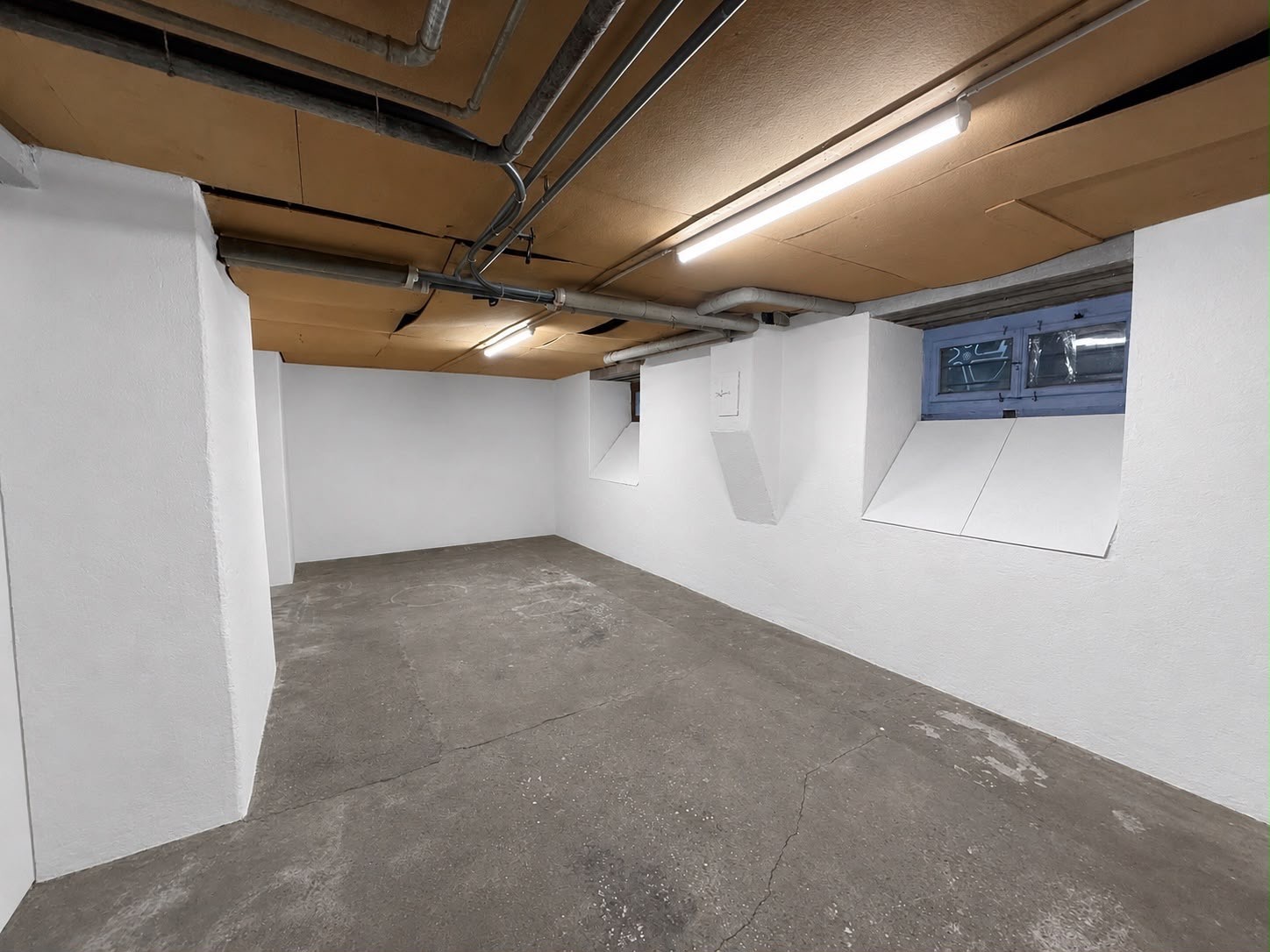 28m² commercial