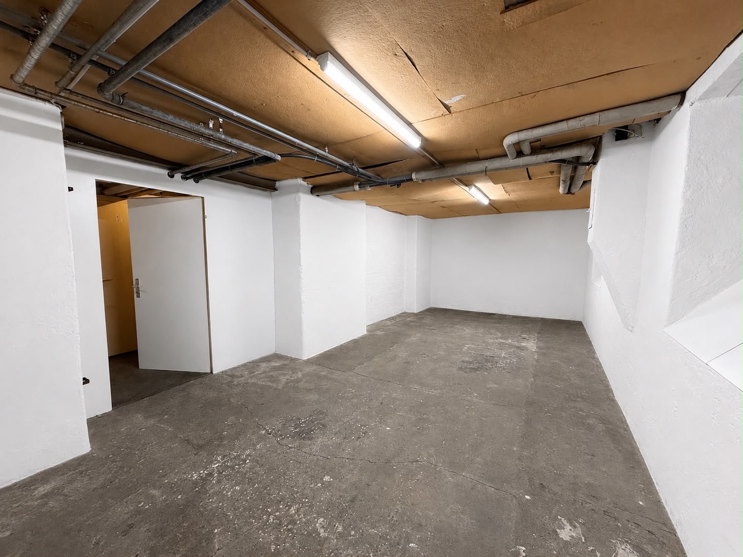 28m² commercial