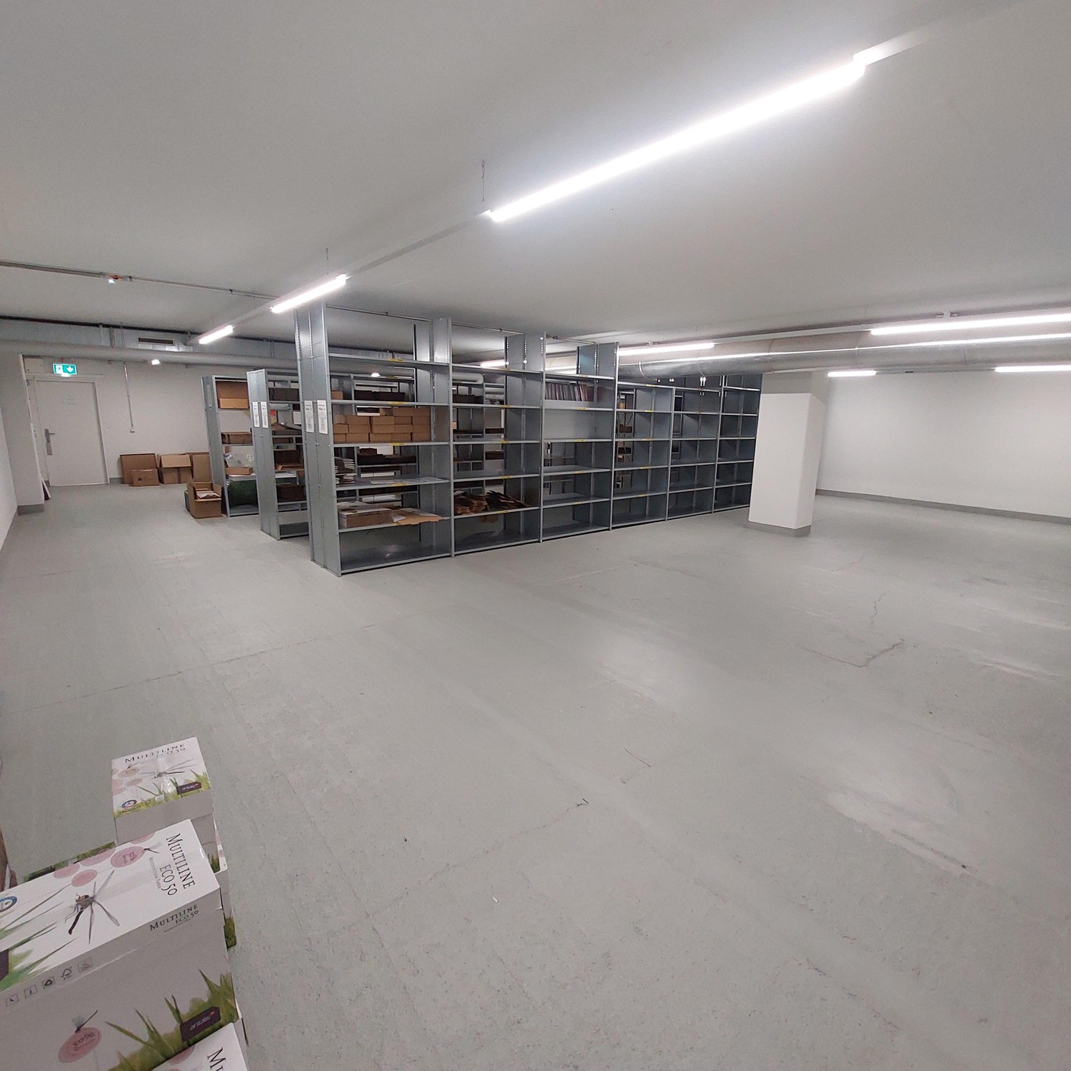 192-192m² commercial, Foto 1 von 3