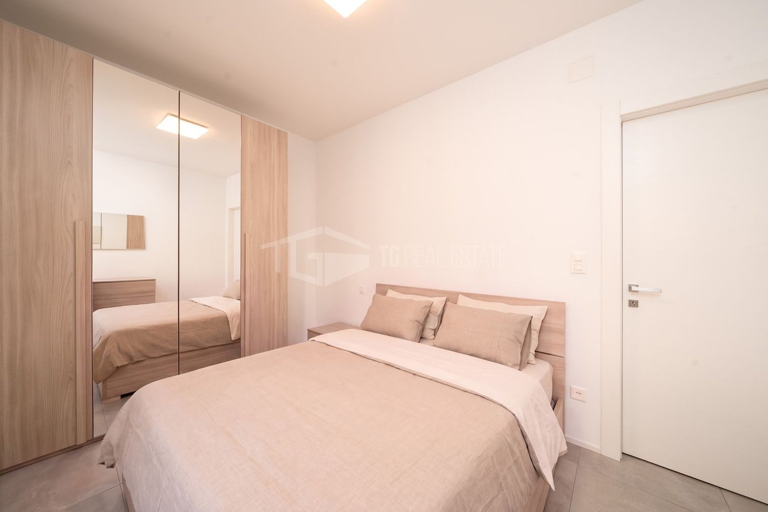 2 ½ rooms furnished flat