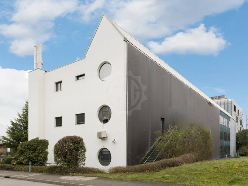 2810m² industrial object