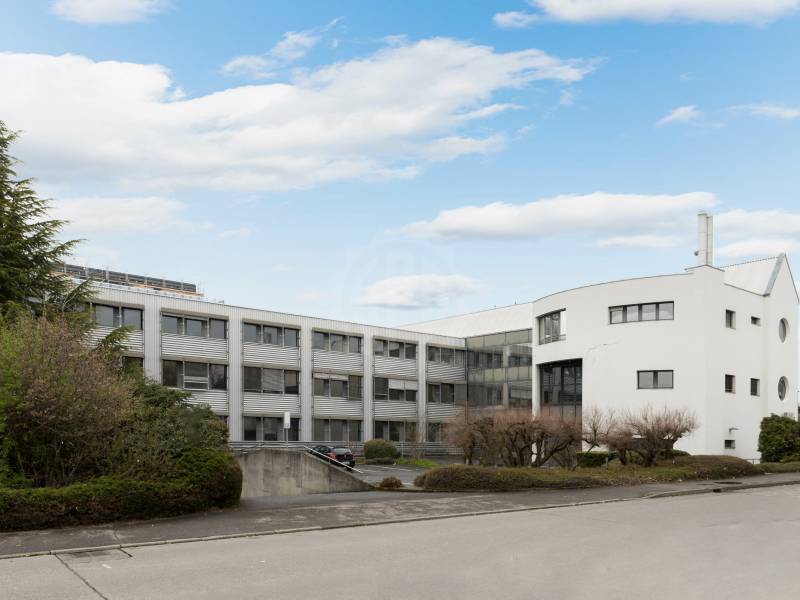 2810m² industrial object