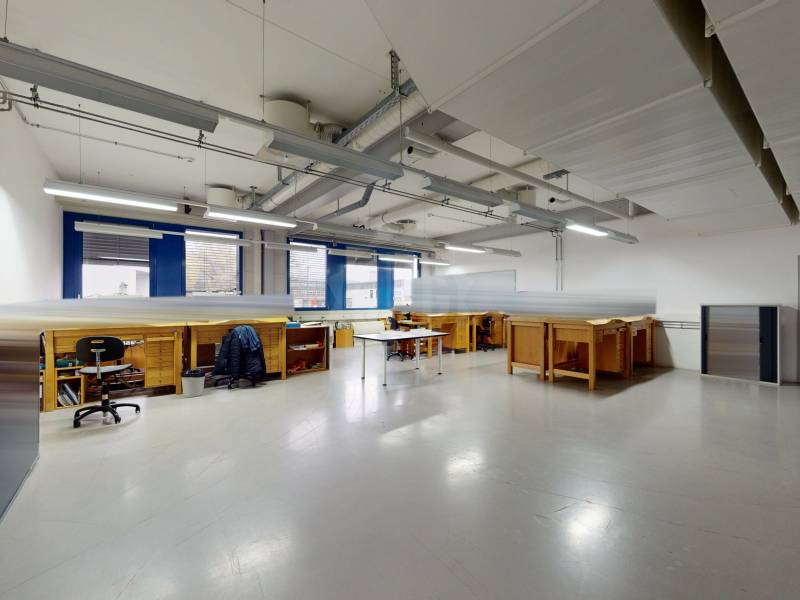 2810m² industrial object