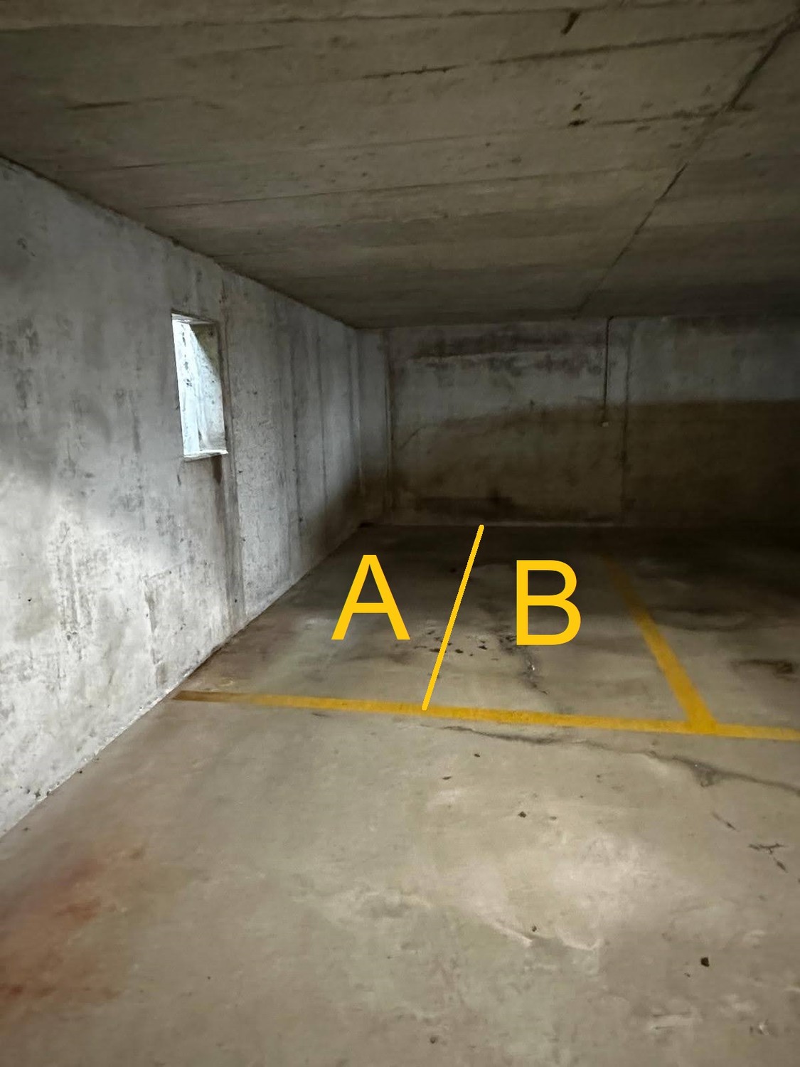 Covered bike parking
Garage parking space for motorcycle.
Side A Fr. 75.00/month
Side B Fr. 75.00/month
Automatic gate opening with key.