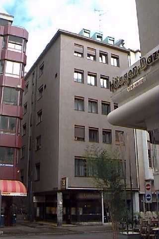 1 room single room, Foto 1 von 3