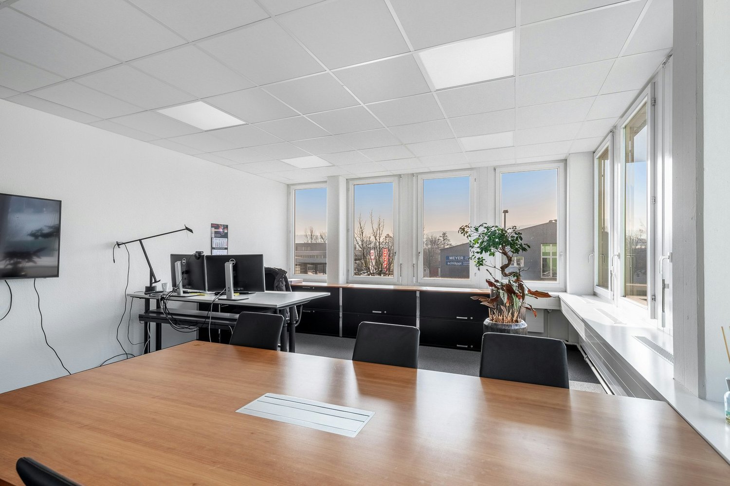 7500m² commercial