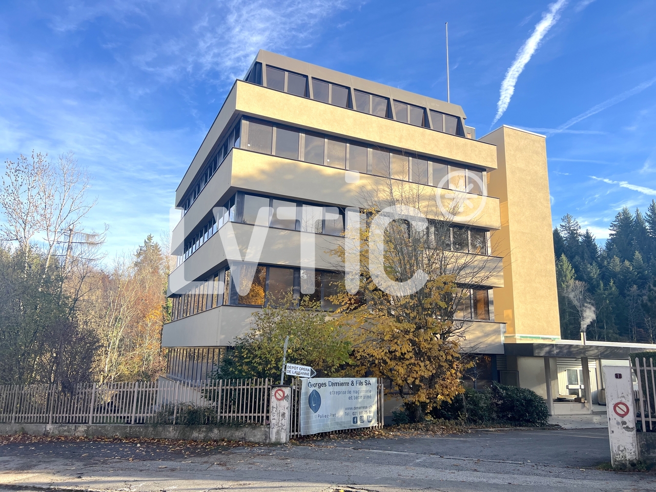 886m² atelier, Foto 1 von 8