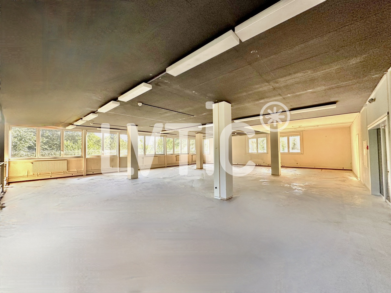 886m² atelier, Foto 3 von 8