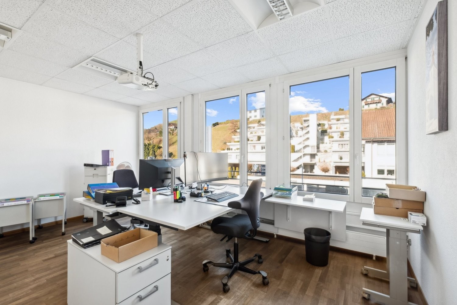 179m² office