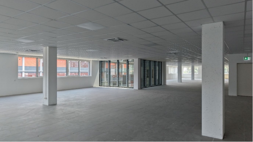 4350m² storage room