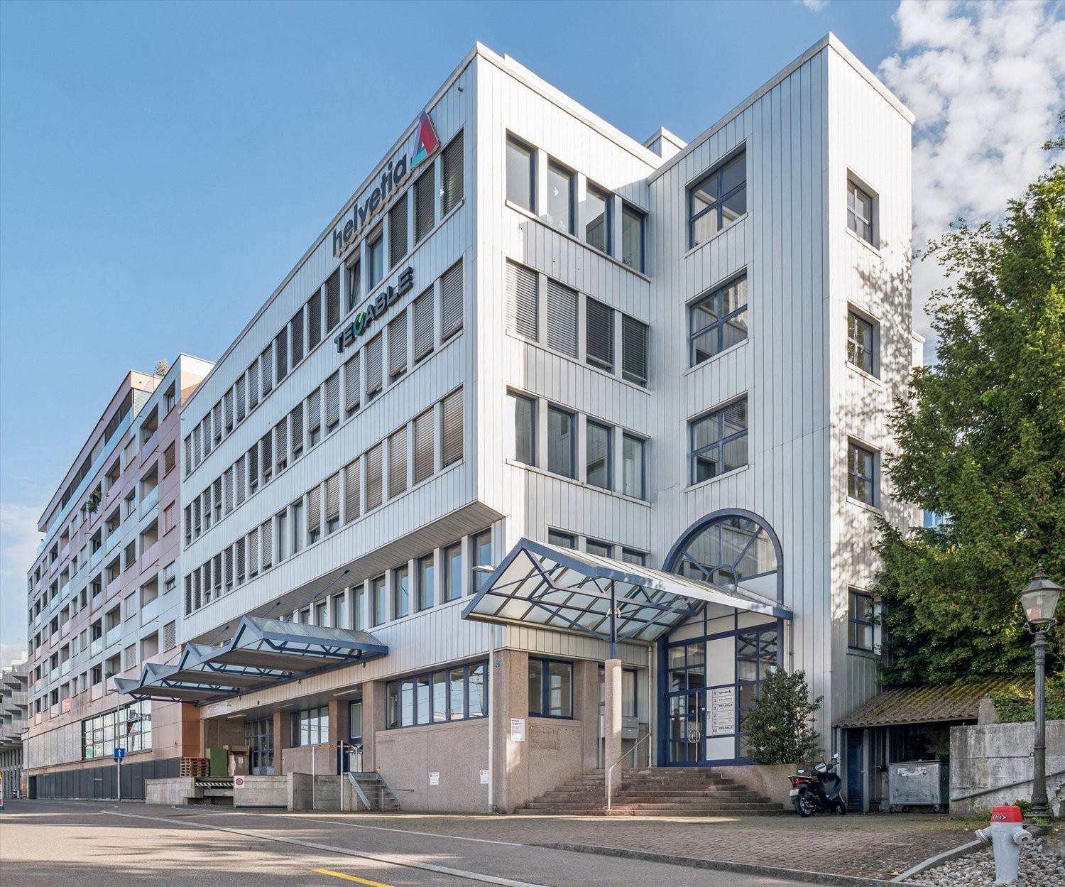 373m² ufficio, foto 2 di 8