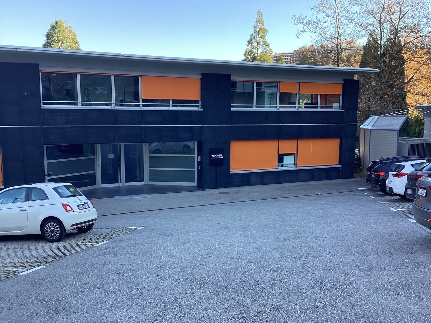 840m² living / commercial building