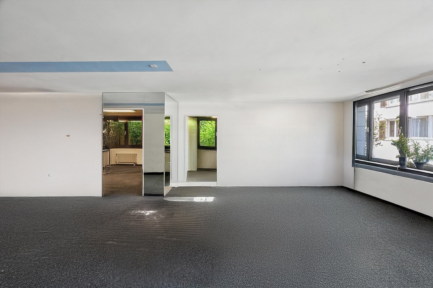 232m² commercial
