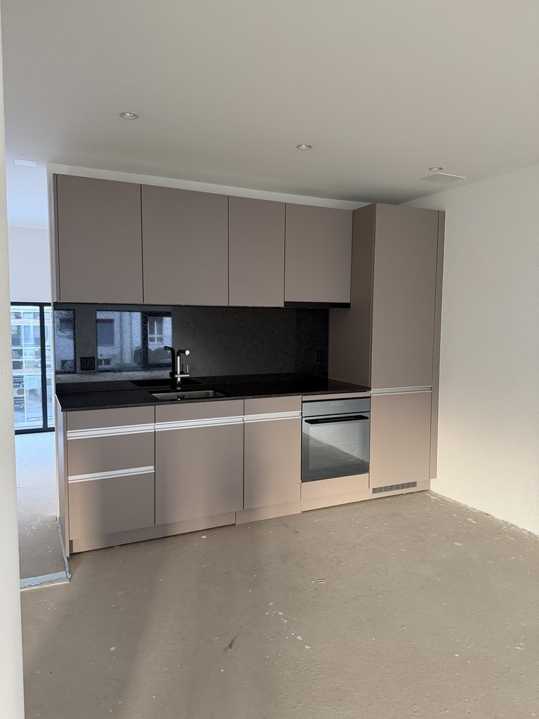 93m² commercial