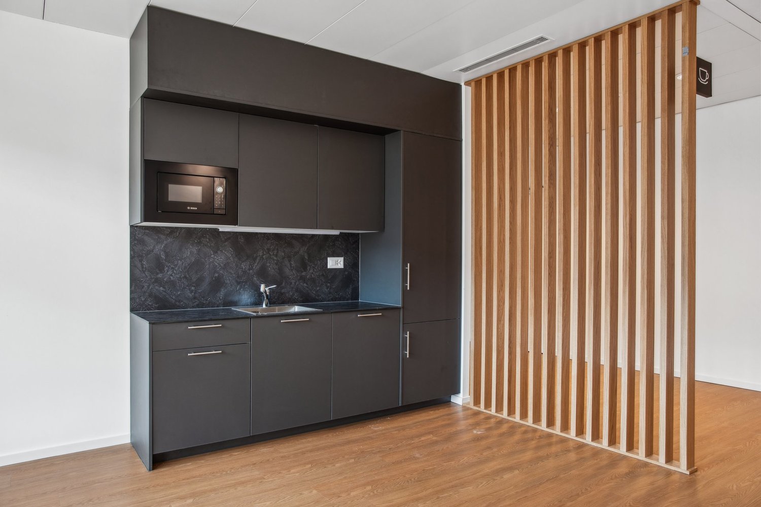 107m² Büro, Foto 3 von 6