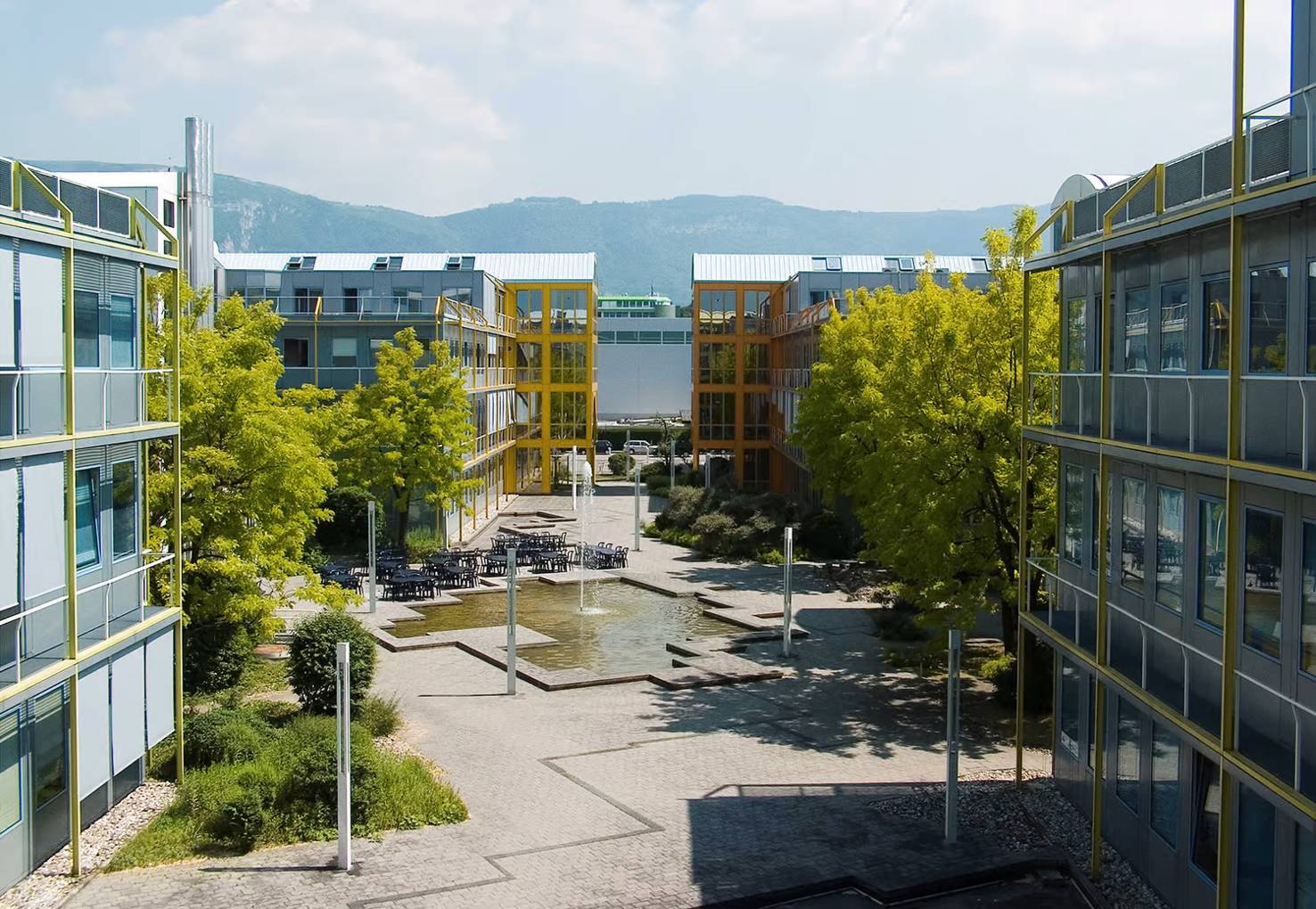430m² commercial