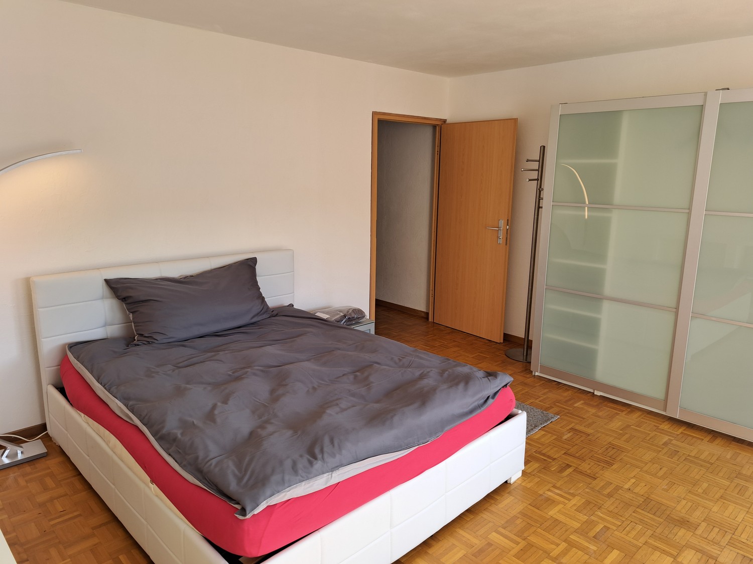 Chambre dans un appartement partagé
