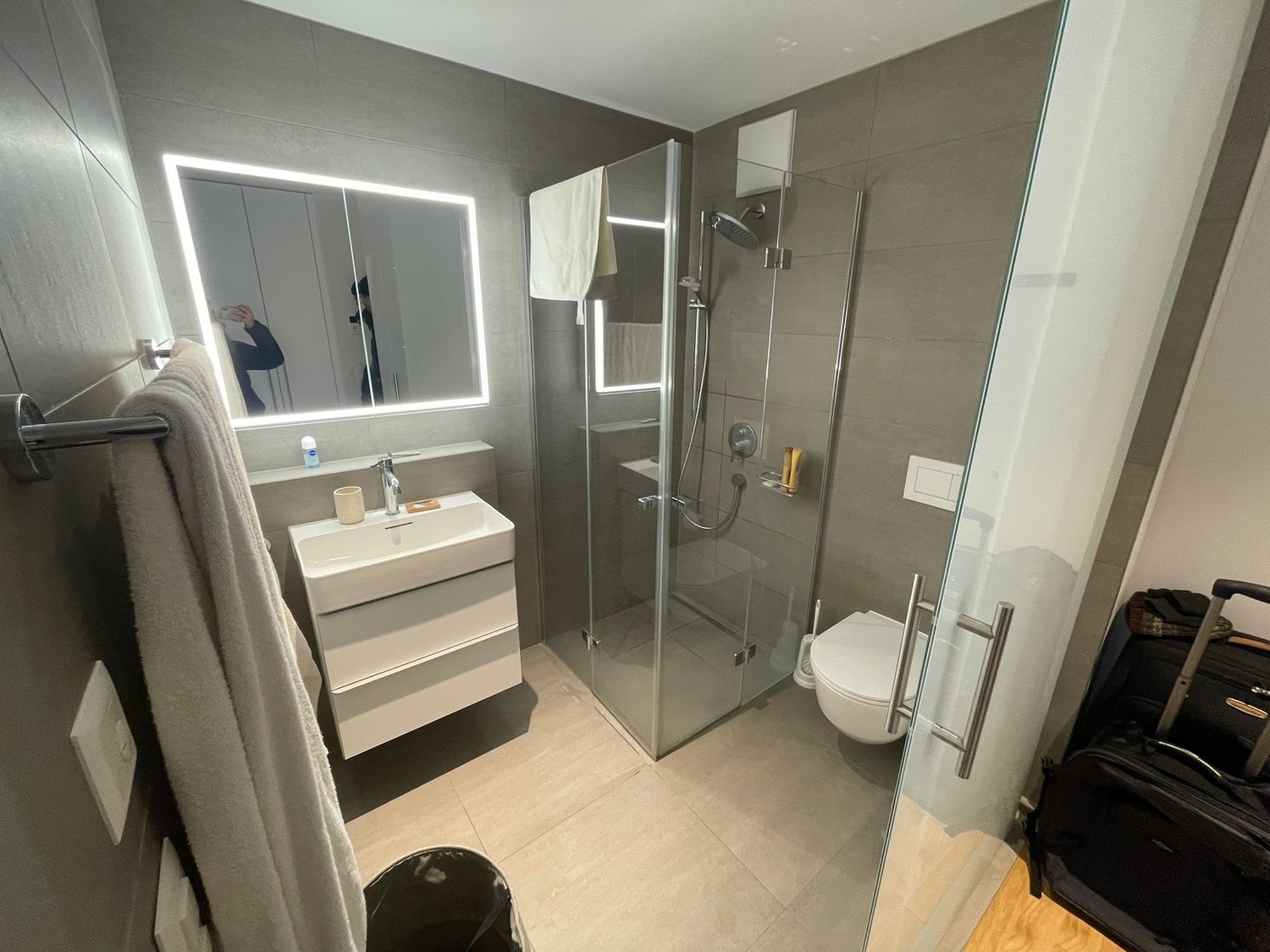 1 room apartment, Foto 4 von 4