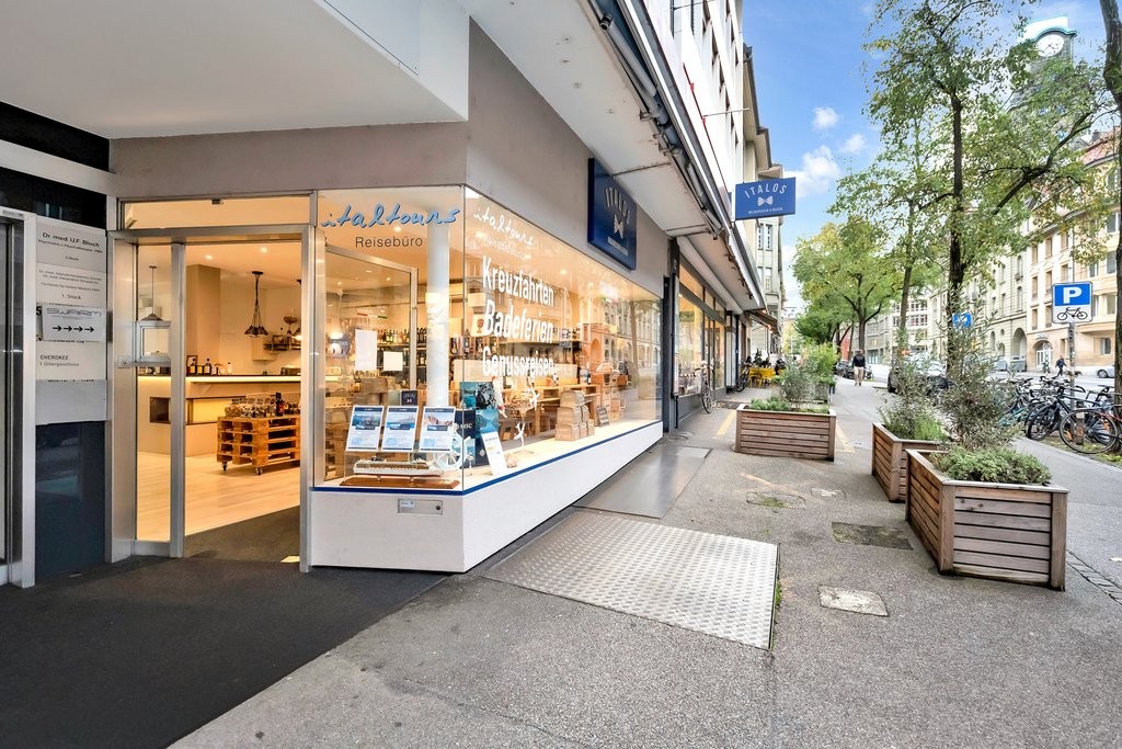 125m² shop