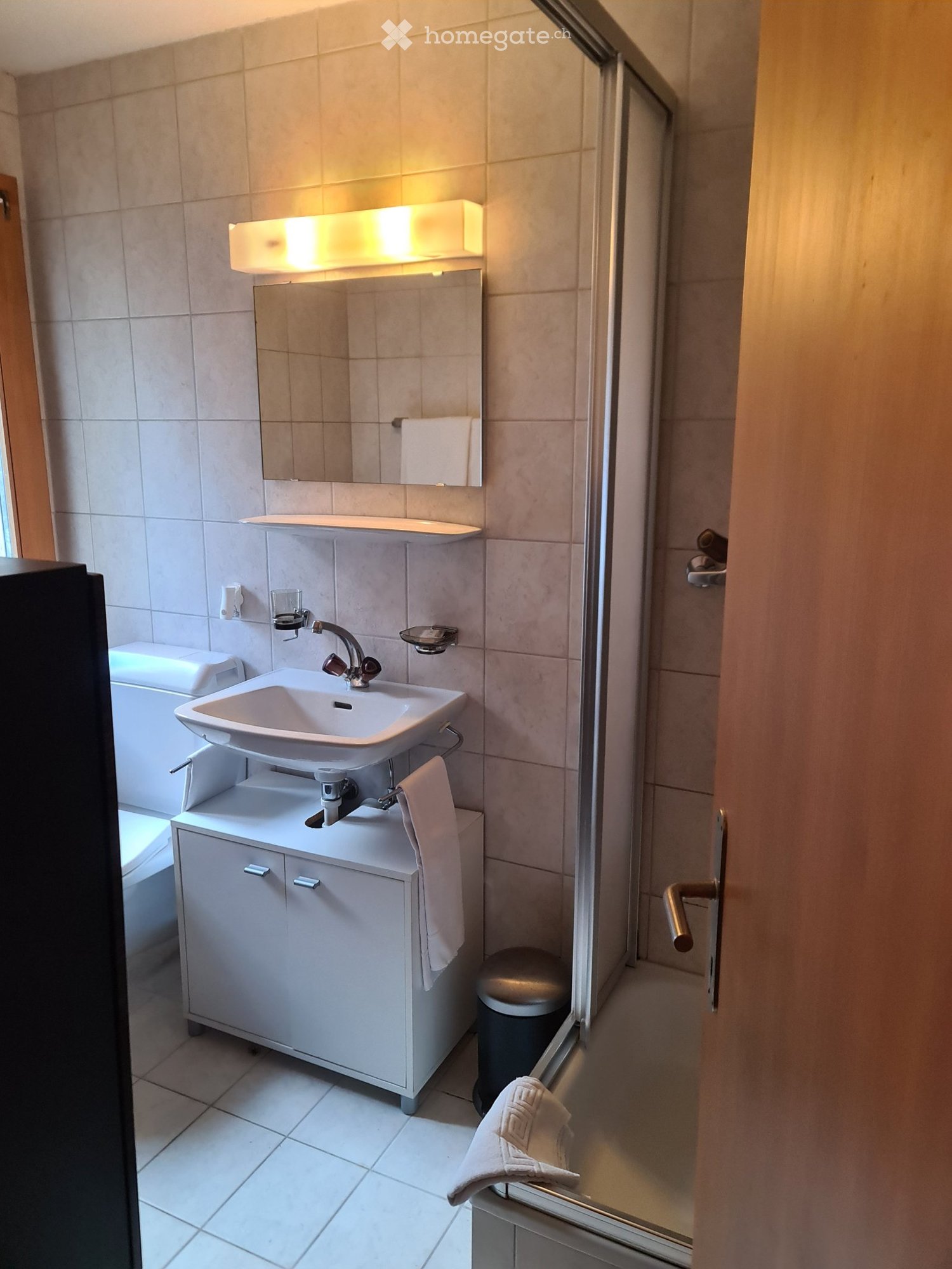 1 room single room, Foto 2 von 2