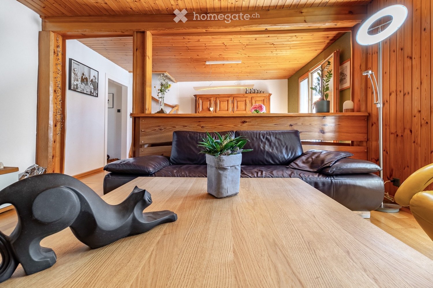 5 rooms apartment