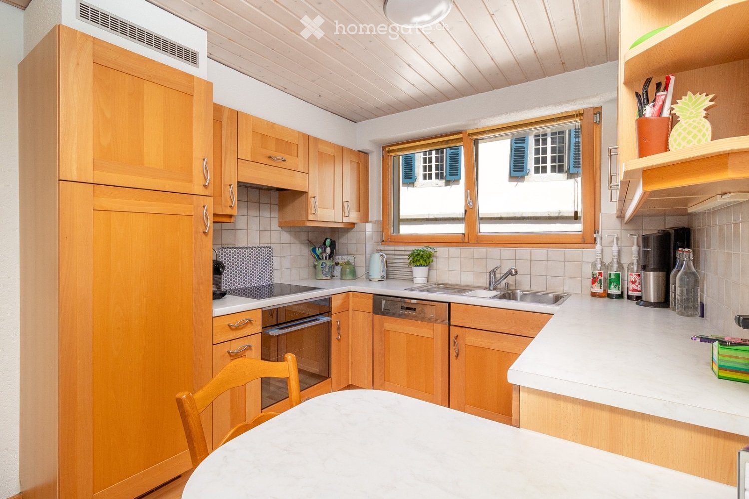 5 rooms apartment