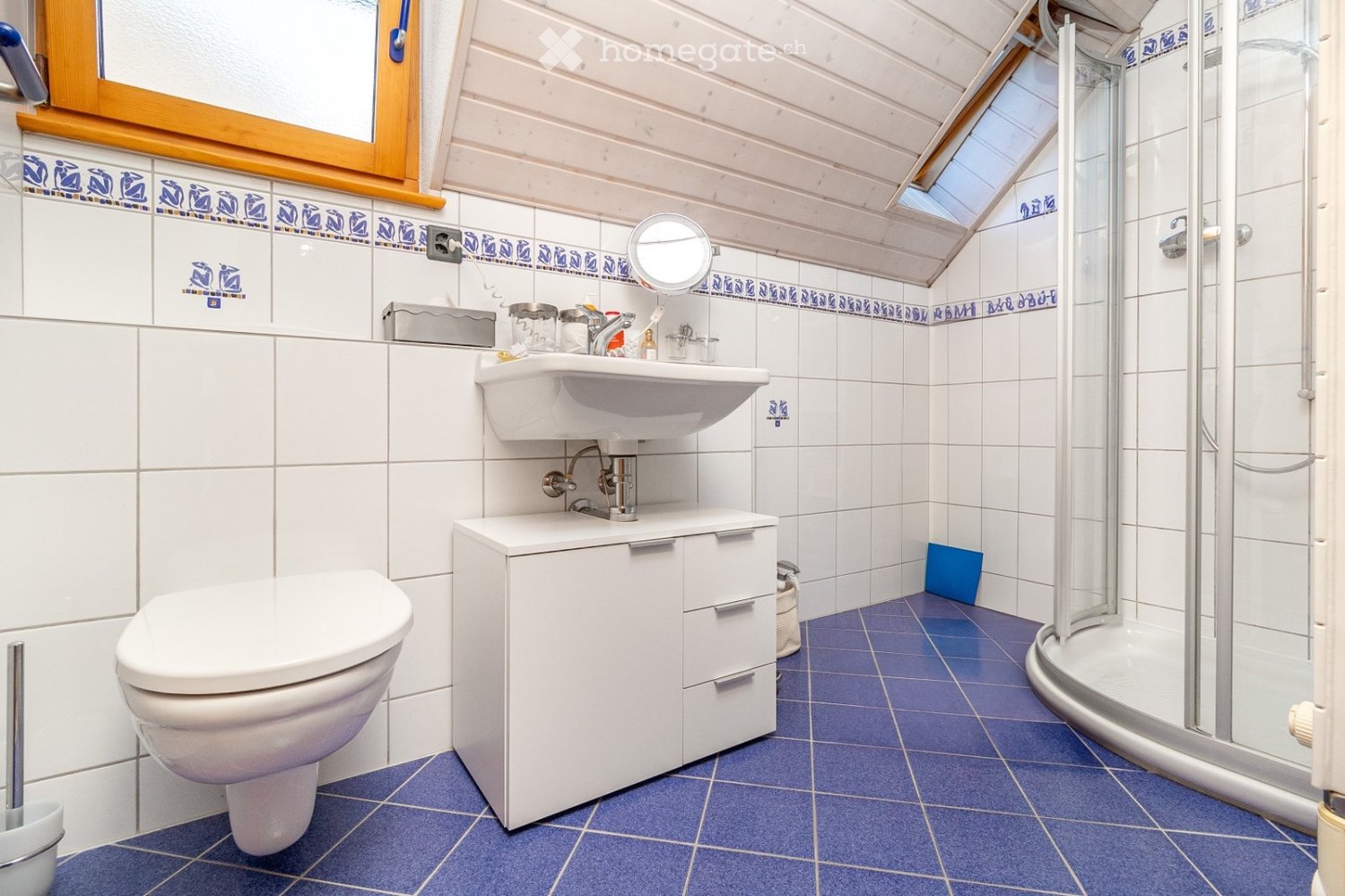 5 rooms apartment