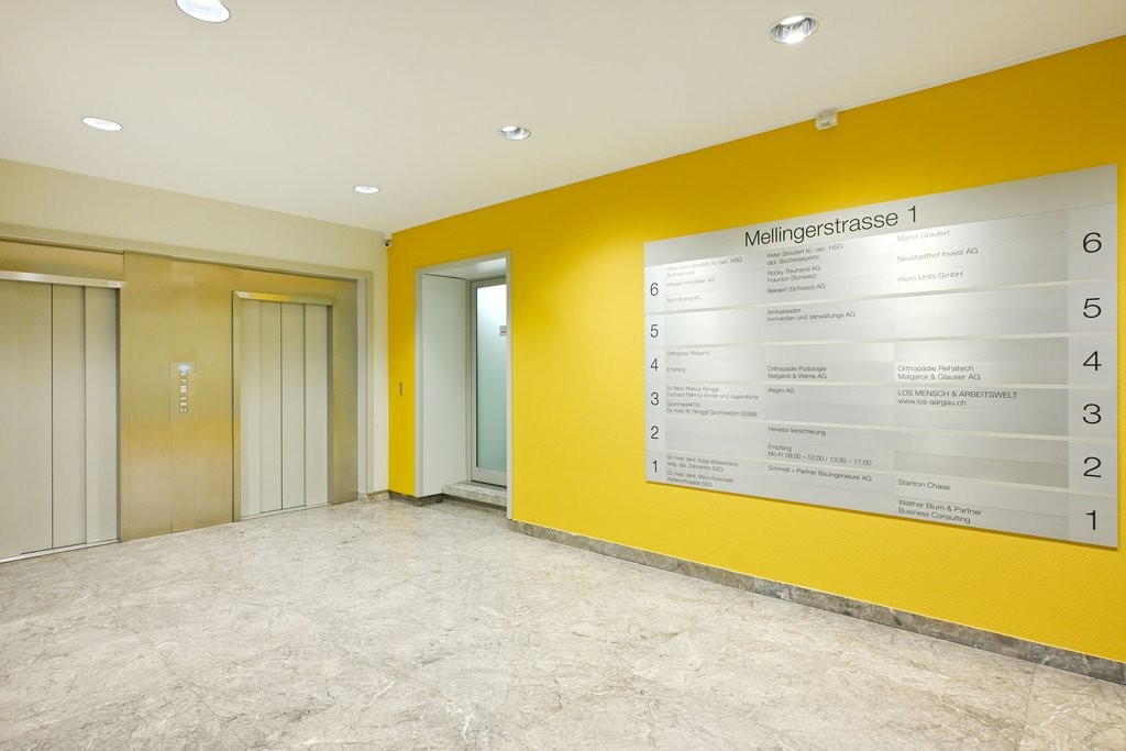 65m² office
