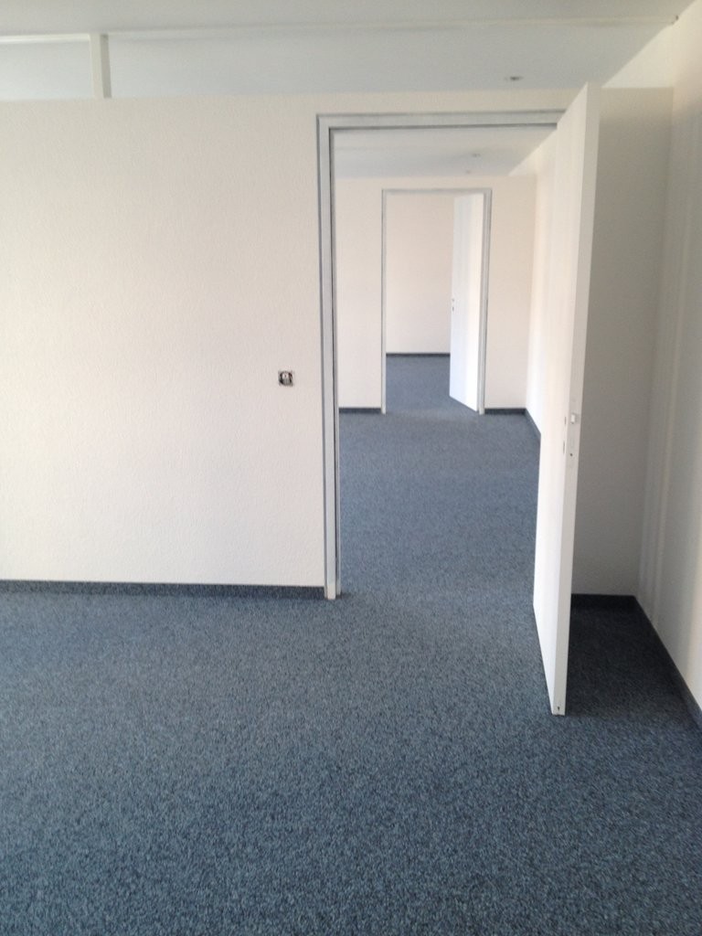 65m² office