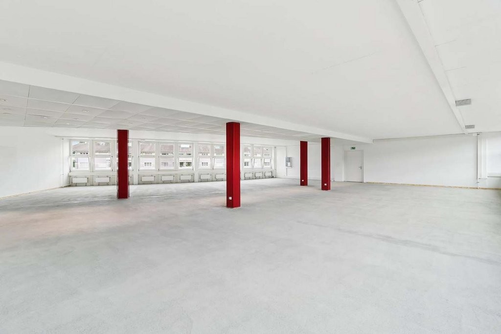 Bureau de 374m²