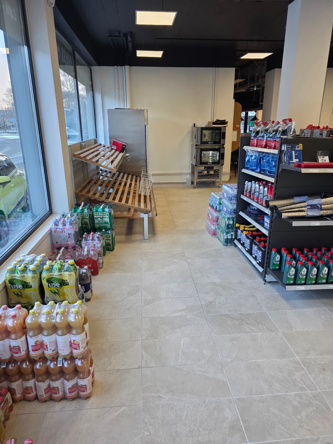 193m² shop, Foto 9 von 10