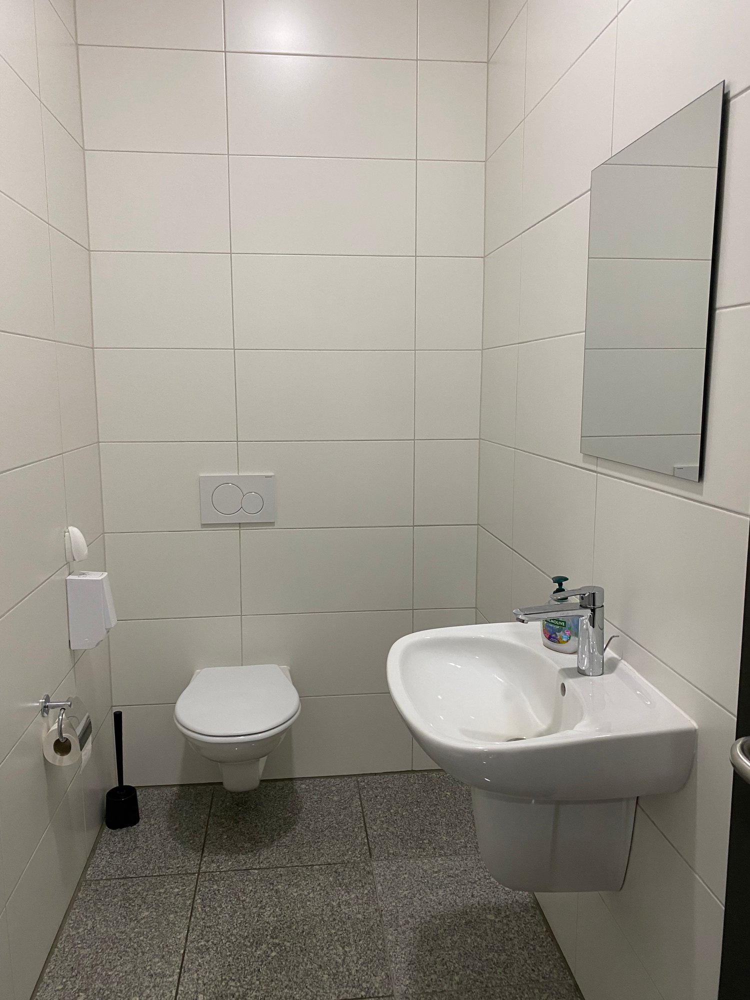 108m² commerciale