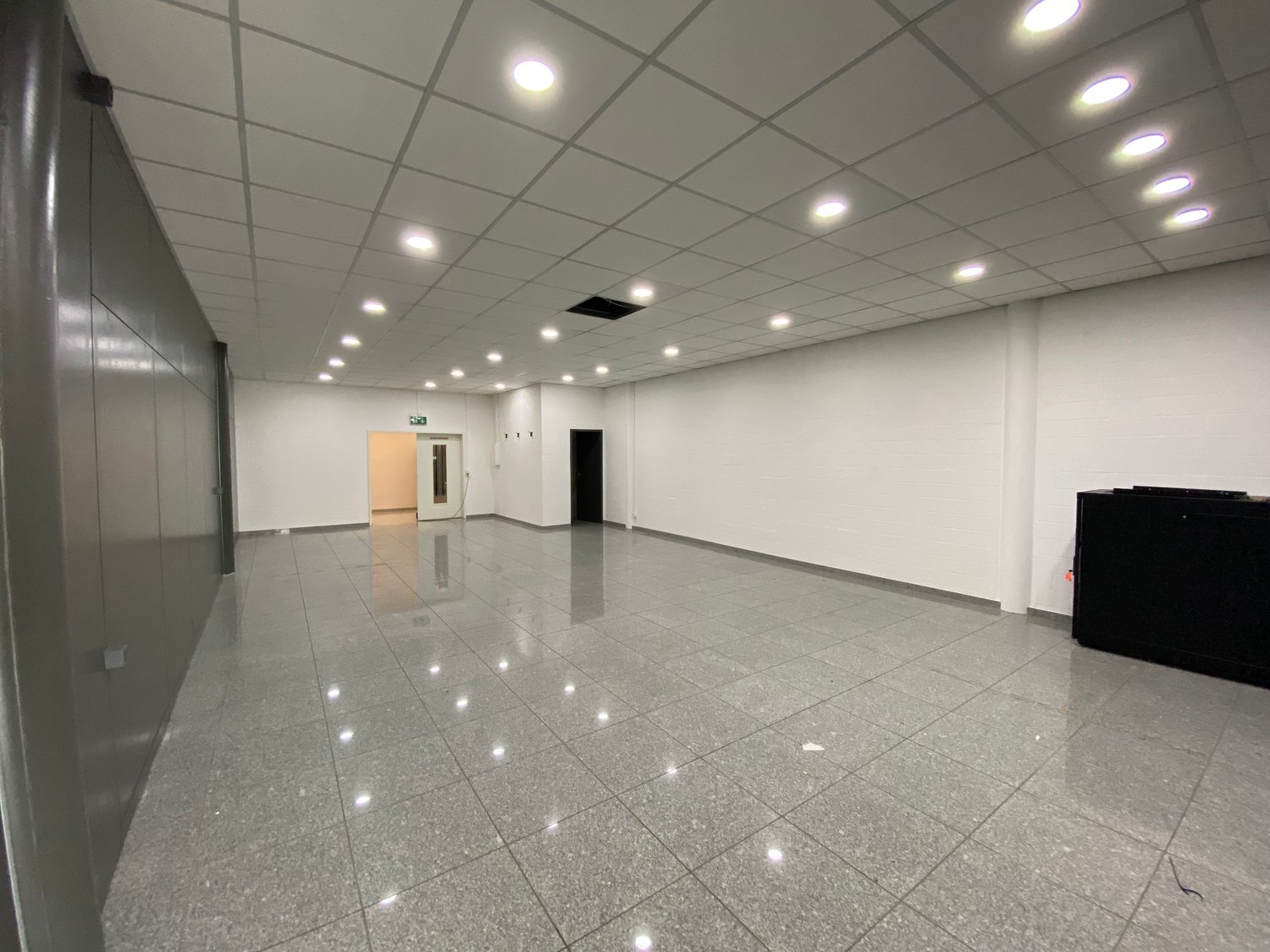 108m² commerciale
