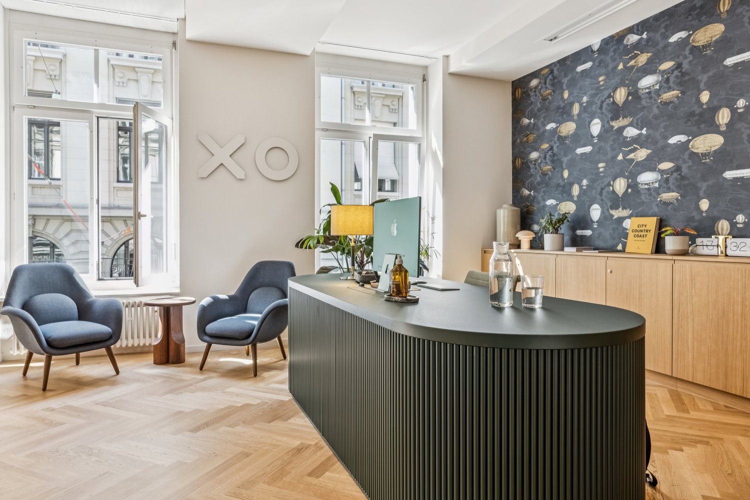 260m² office