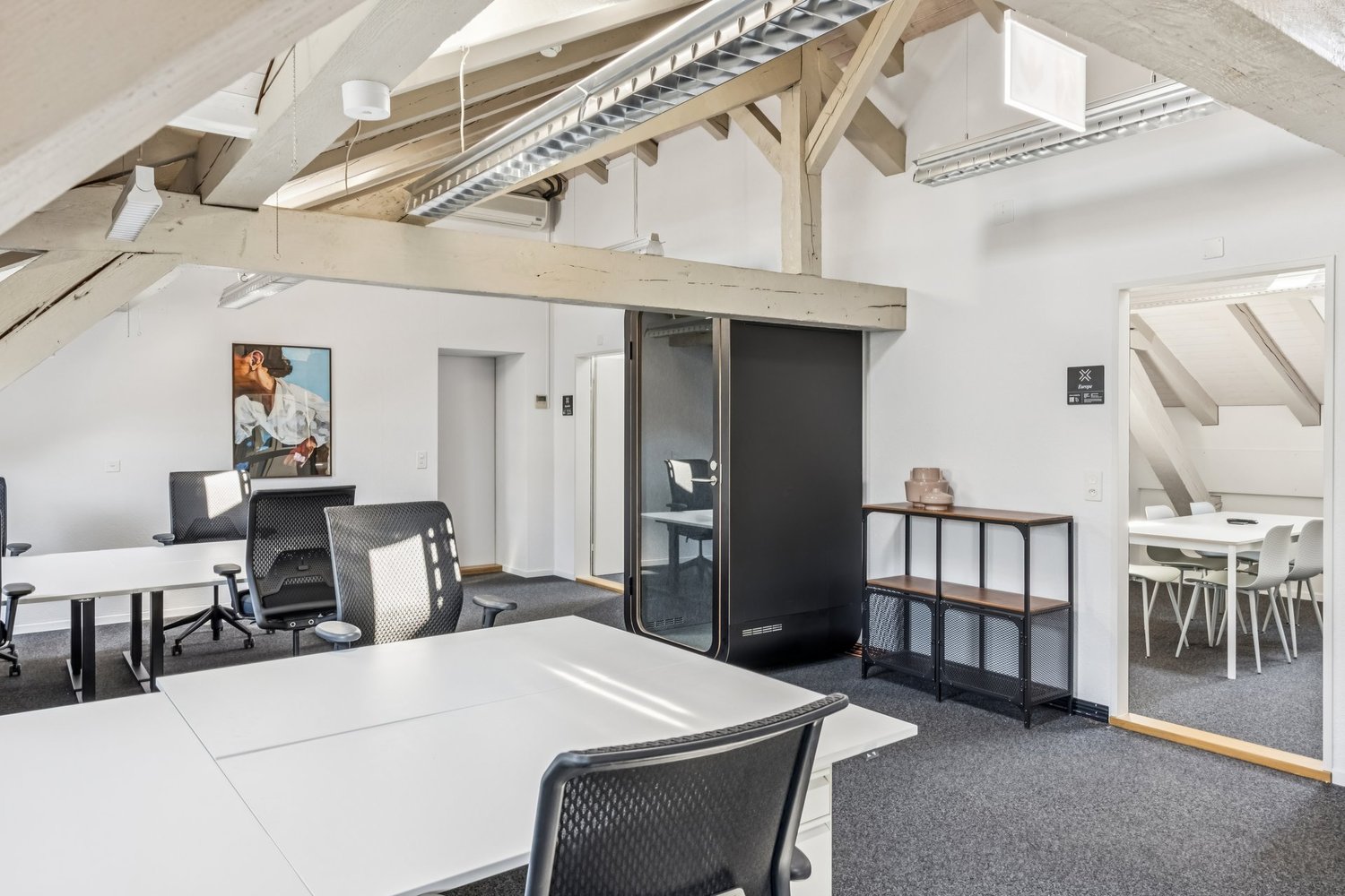 260m² office