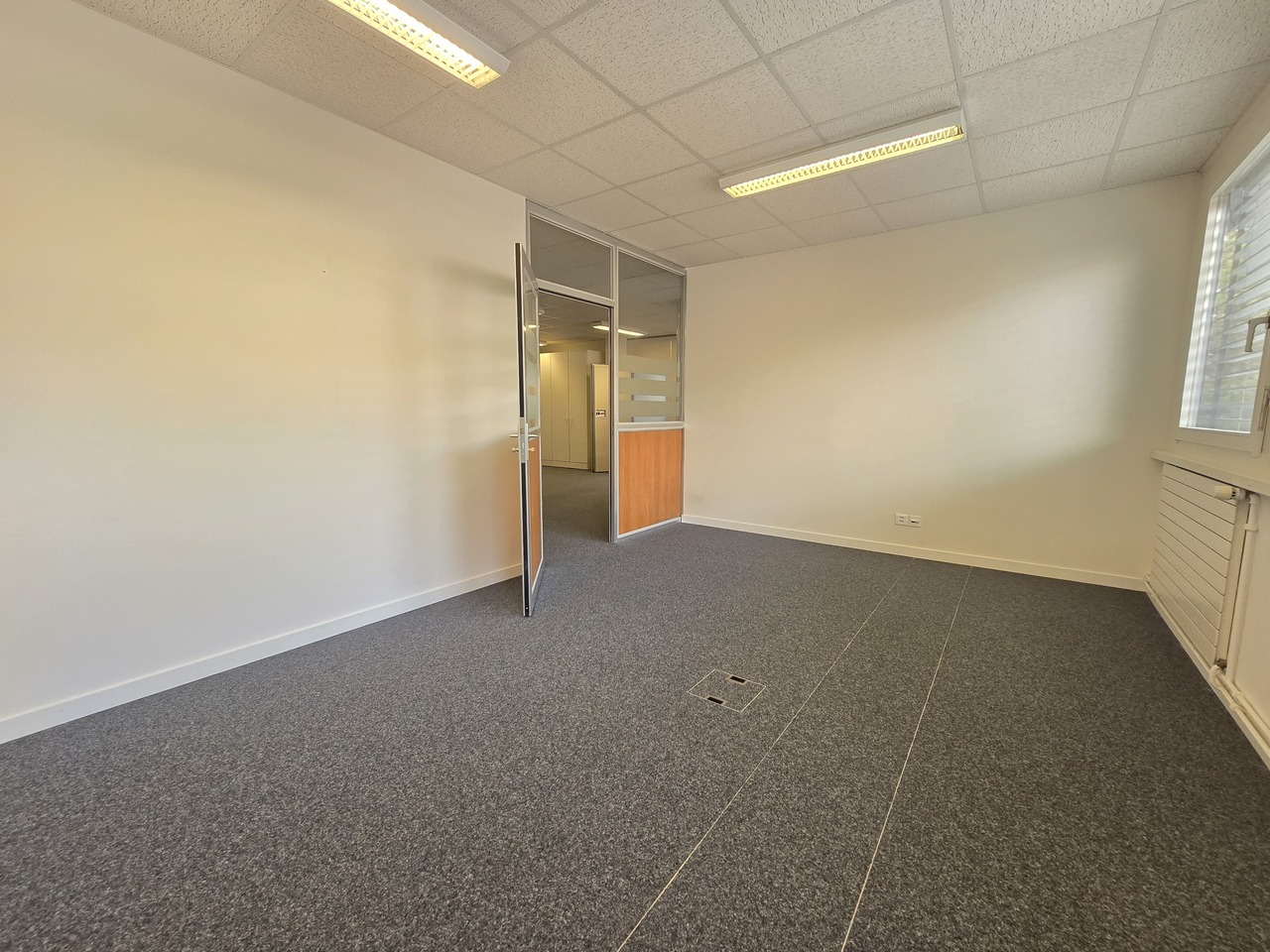 156m² office, Foto 3 von 10
